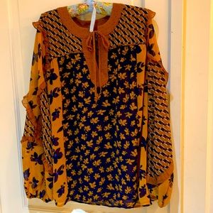 Cabi Harmony blouse fall 2020 collection.  Never worn.  Size medium.